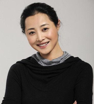 廖芳华个人资料,才华横溢的艺术家，人生轨迹与成就综述